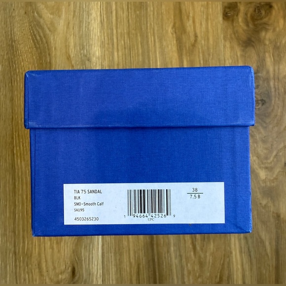 Stuart Weitzman Black Leather Square-Toe Mule Sandals Size 7.5 - Picture 8 of 8